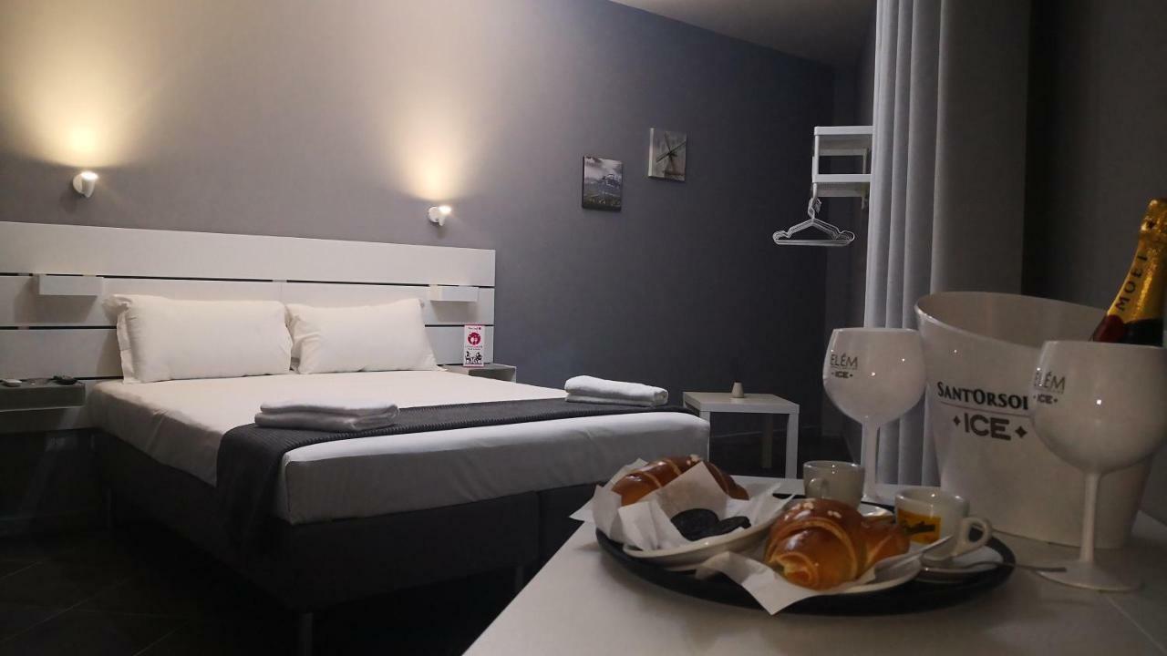 Living Bed And Breakfast Casoria Exterior foto